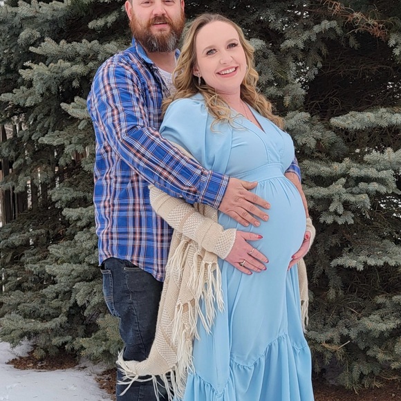 Light Blue Maxi Dress with V-Neck and Tiered Skirt - Picture 6 of 7